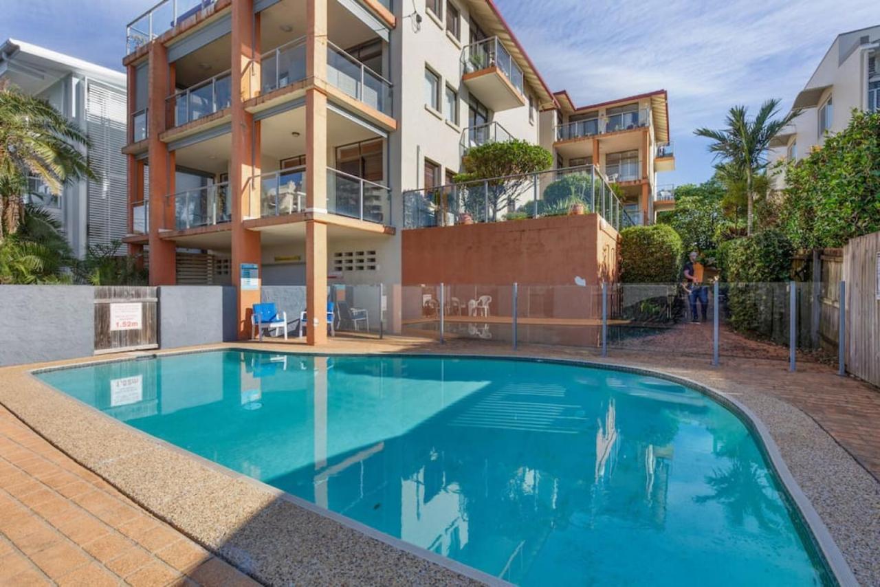 Homely 2 Bedroom Apt At Coolum Beach W Pool Kültér fotó